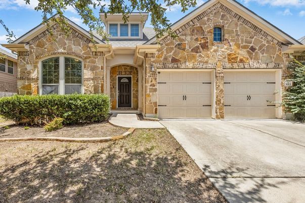 Attached, Exterior, Facade, Brick Traditional