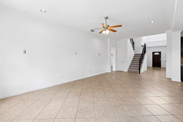 Empty room, Interior, Recessed Lighting