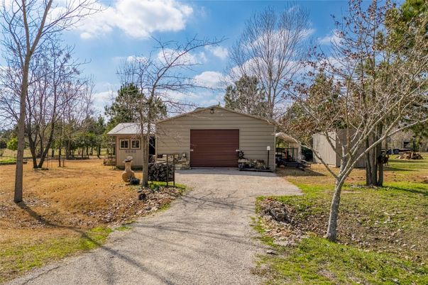 Backyard, Detached Garage, Exterior