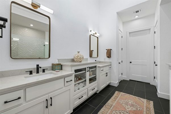Bathroom, Dual Sink Vanities, Interior, Recessed Lighting