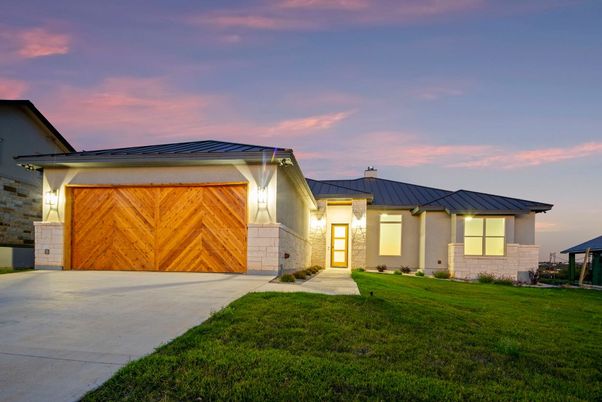 Attached, Backyard, Exterior, Facade, Modern