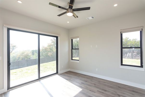 Empty room, Interior, Recessed Lighting, Wood Texture Flooring