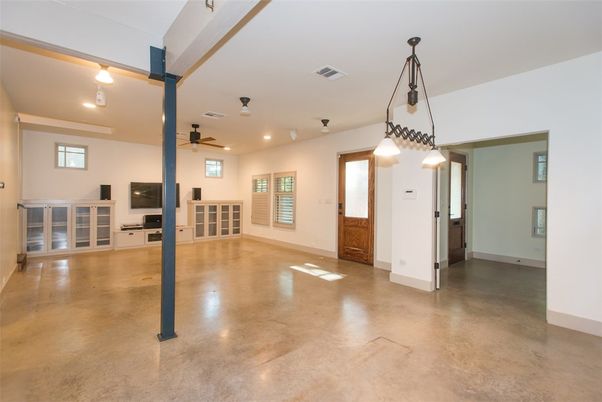 Empty room, Interior, Pendant Lights, Recessed Lighting