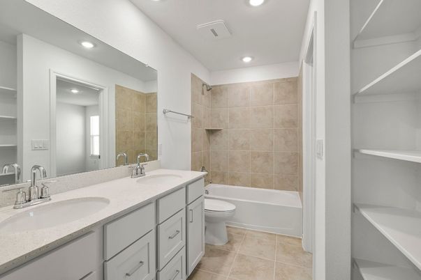 Bathroom, Dual Sink Vanities, Interior, Recessed Lighting