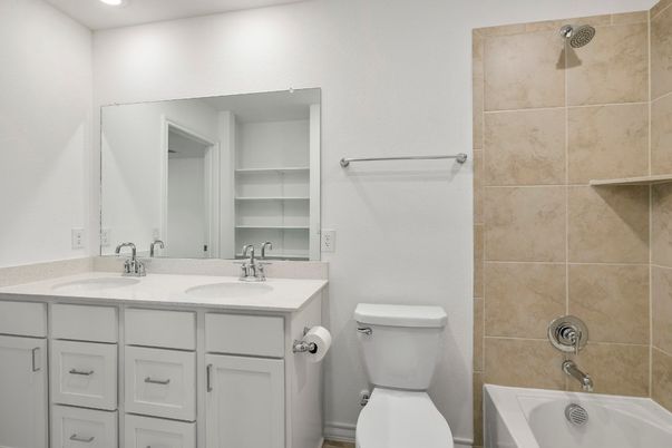 Bathroom, Dual Sink Vanities, Interior, Recessed Lighting