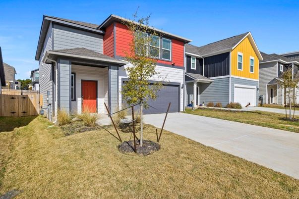 Attached, Exterior, Facade, Farmhouse
