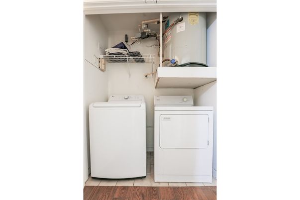 Interior, Utility Closets, Washer, Wood Texture Flooring