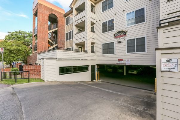 Exterior, Facade, Brick Facade, Rowhouse