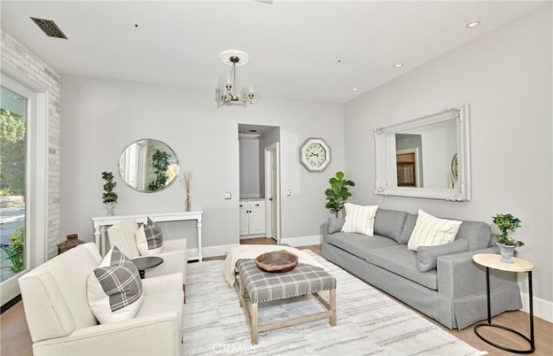 Interior, Living room, Pendant Lights, Recessed Lighting