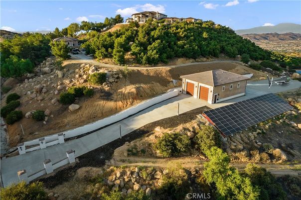 Exterior, Drone