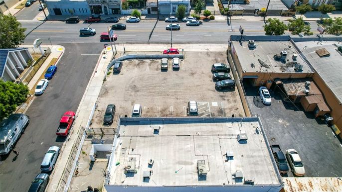 Exterior, Drone