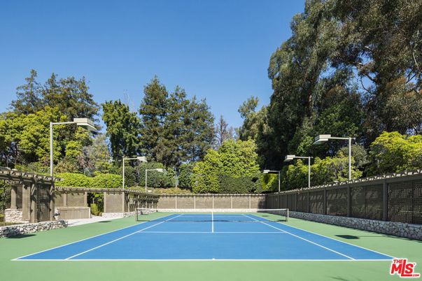 Exterior, Tennis Courts