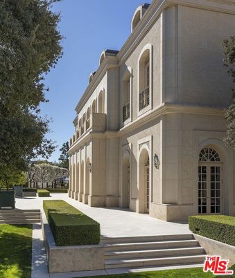 Exterior, Facade, French Provincial
