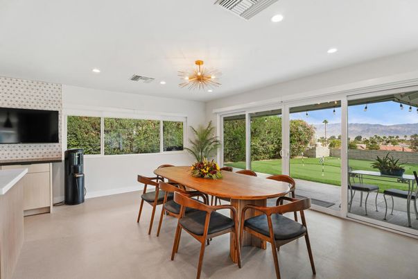 Dining room, Interior, Pendant Lights, Recessed Lighting