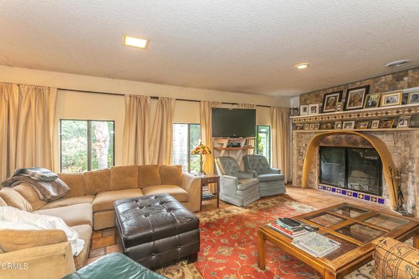 Fireplace, Interior, Living room, Recessed Lighting