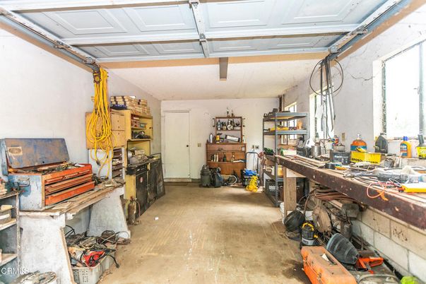 Garage, Interior