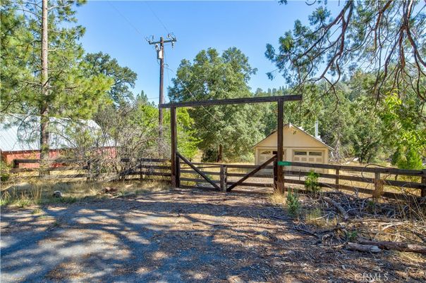 Backyard, Detached Garage, Exterior