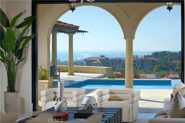 Exterior, Pool, Other