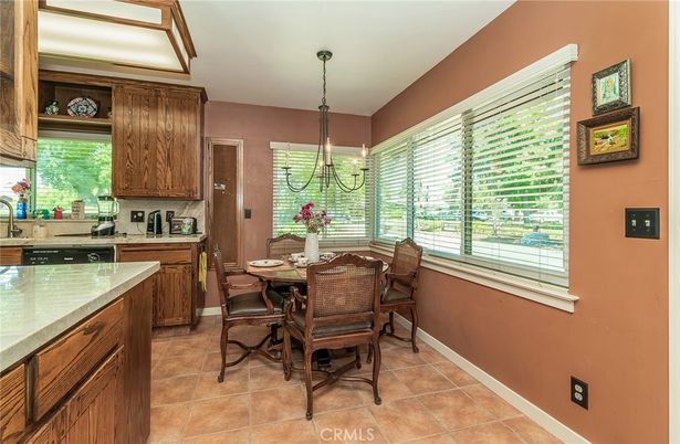 Chandelier, Dining room, Interior, Kitchen
