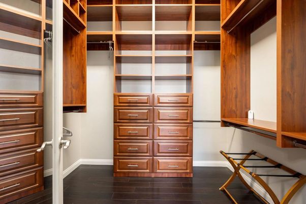 Interior, Walk-in Closets, Wood Texture Flooring