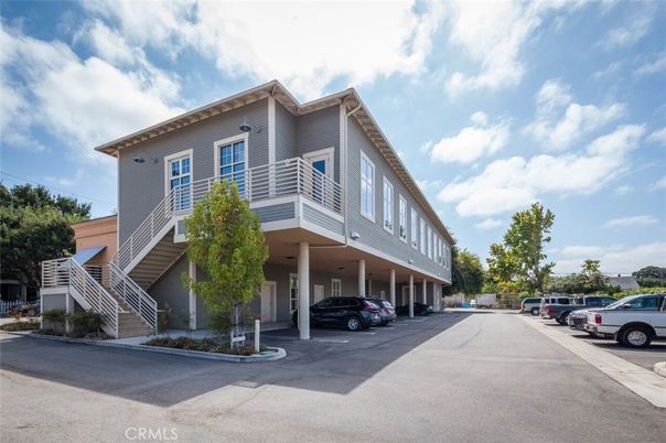 Exterior, Facade, Condo Building
