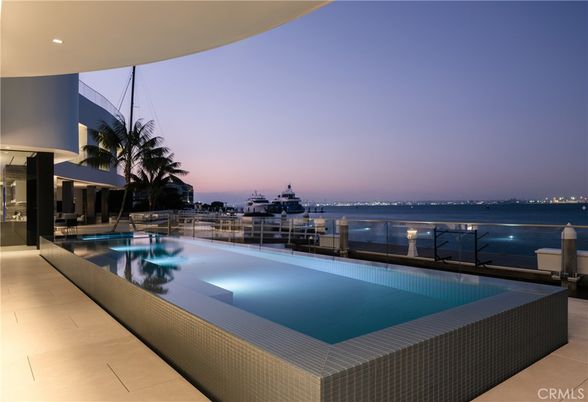 Exterior, Pool, Water