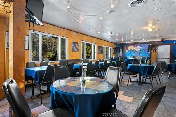 Dining room, Interior, Recessed Lighting
