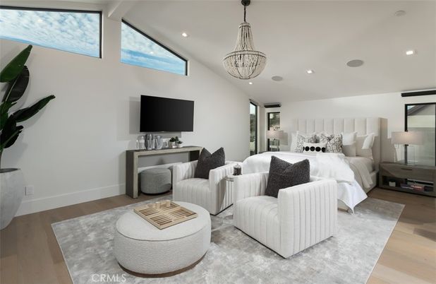 Bedroom, Interior, Living room, Pendant Lights, Recessed Lighting, Wood Texture Flooring