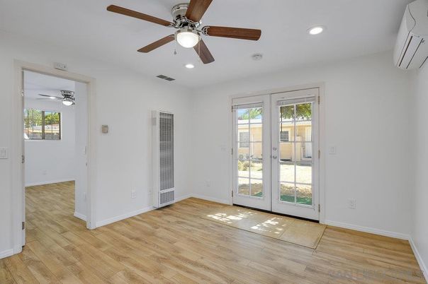 Empty room, Interior, Recessed Lighting, Wood Texture Flooring