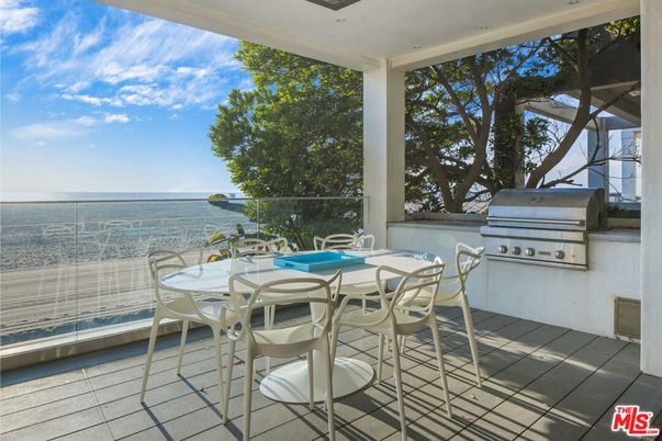 Dining room, Exterior, Water