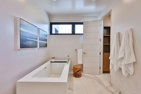 Bathroom, Interior, Marble, Recessed Lighting