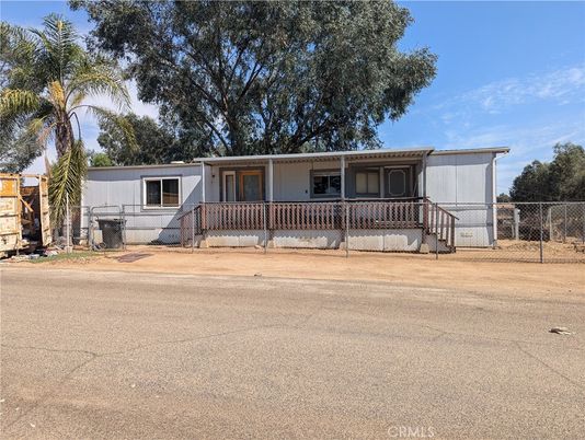 Backyard, Exterior, Facade, Ranch