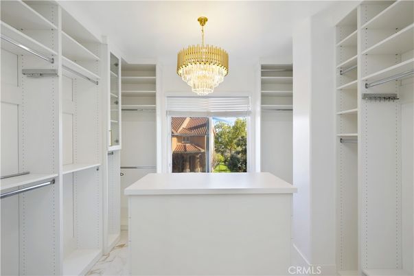 Chandelier, Interior, Walk-in Closets