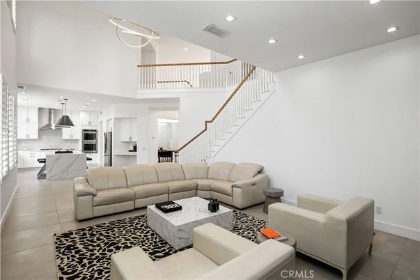 Interior, Kitchen, Living room, Pendant Lights, Recessed Lighting, Stainless Steel Appliances
