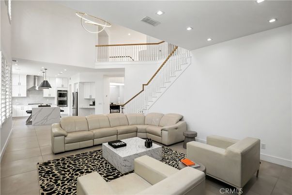 Interior, Kitchen, Living room, Pendant Lights, Recessed Lighting, Stainless Steel Appliances