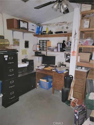 Home Office, Interior