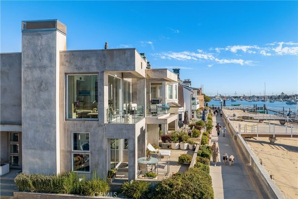 Exterior, Facade, Water, Modern