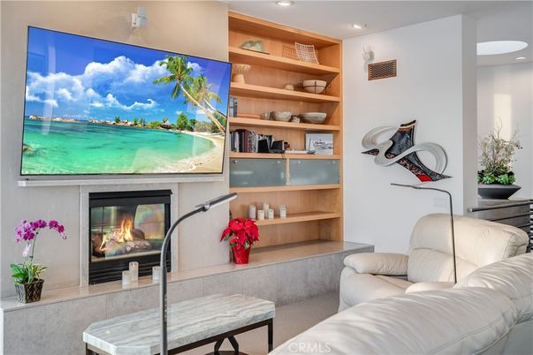Fireplace, Interior, Living room, Recessed Lighting, Water