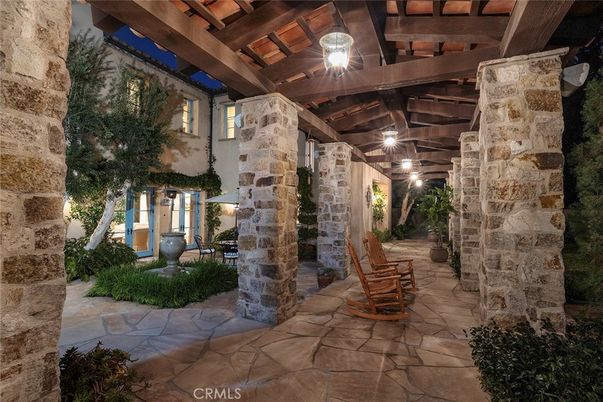 Exterior, Wooden Beams