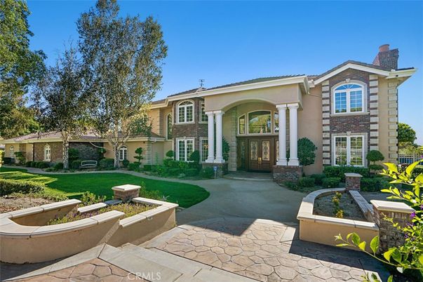Backyard, Exterior, Facade, Brick Facade, French Provincial