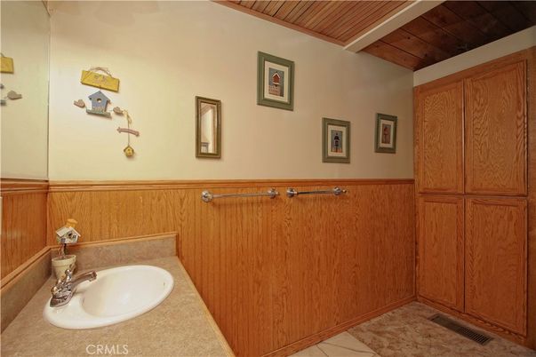 Bathroom, Interior, Wooden Ceilings, Wooden Walls
