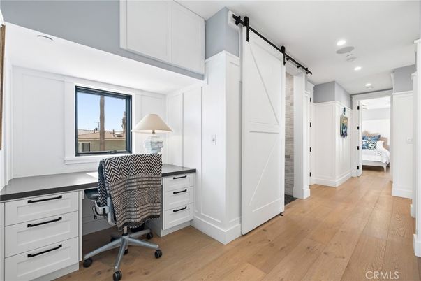 Home Office, Interior, Recessed Lighting, Wood Texture Flooring