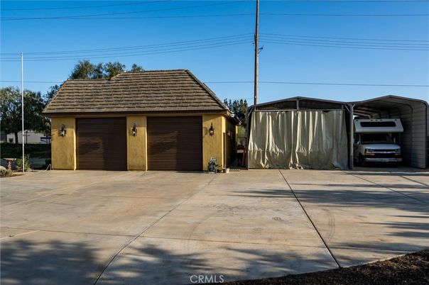 Detached Garage, Exterior