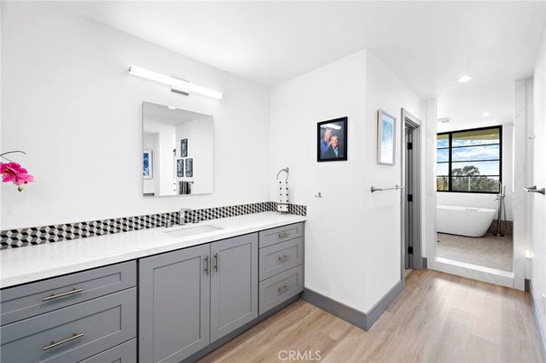 Bathroom, Free Standing Baths, Interior, Recessed Lighting, Wood Texture Flooring