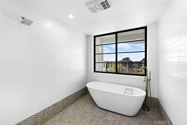 Bathroom, Free Standing Baths, Interior, Recessed Lighting