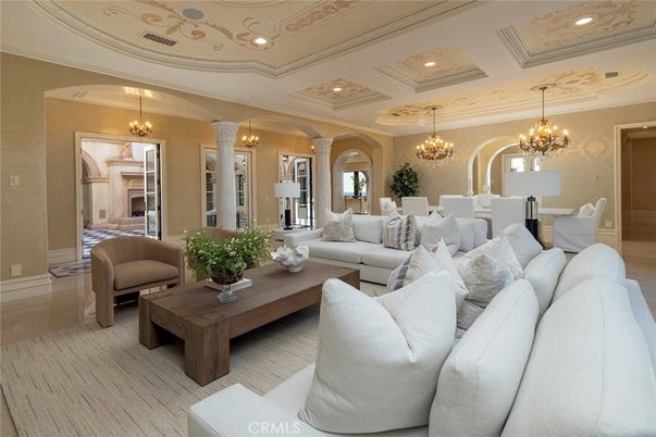 Chandelier, Dining room, Interior, Living room, Recessed Lighting