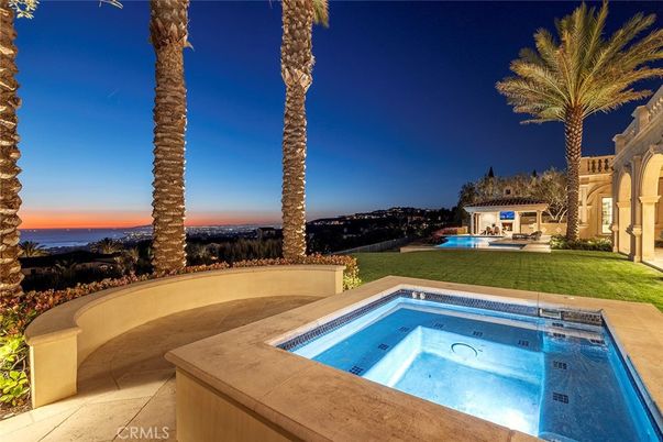 Exterior, Pool, Water