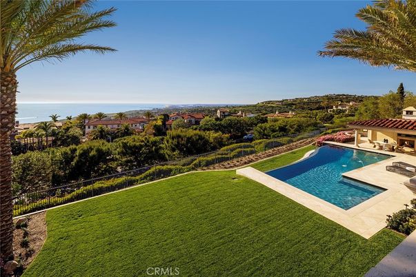 Exterior, Pool, Water