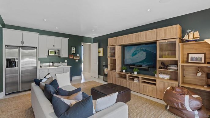 Interior, Kitchen, Living room, Recessed Lighting, Stainless Steel Appliances