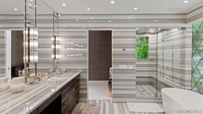 Bathroom, Free Standing Baths, Glass Shower, Interior, Recessed Lighting